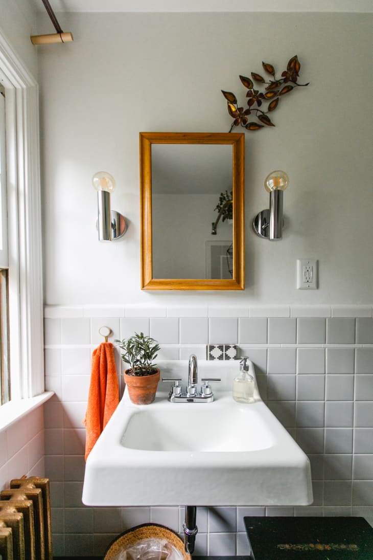 Vanity lights deals for small bathroom