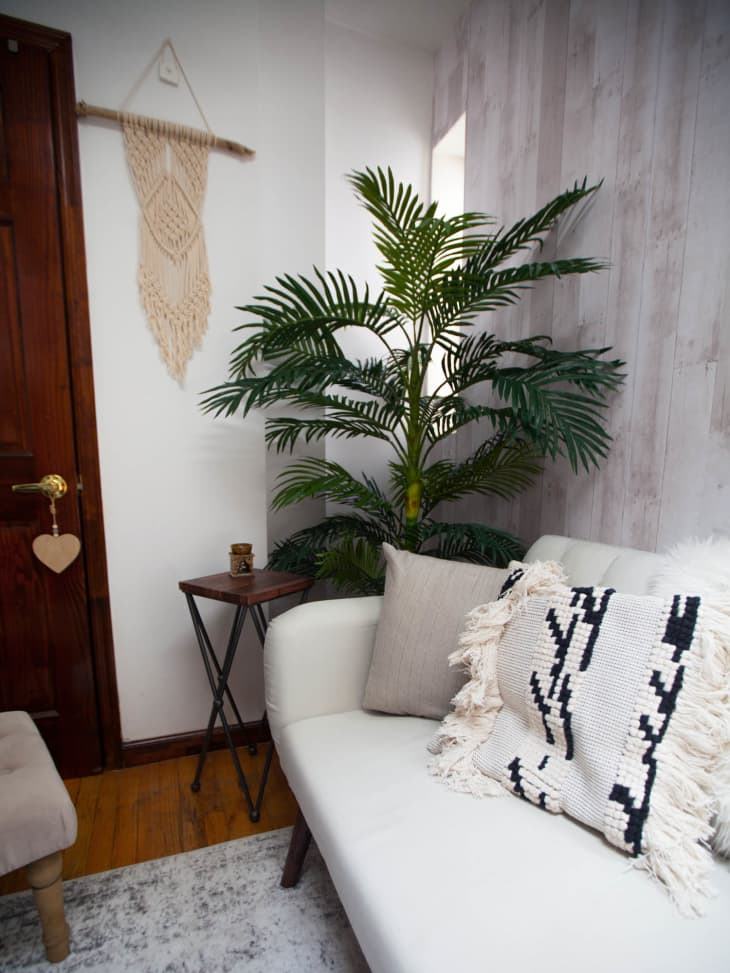 New York Home Tour A Bold Hell's Kitchen Apartment Apartment Therapy