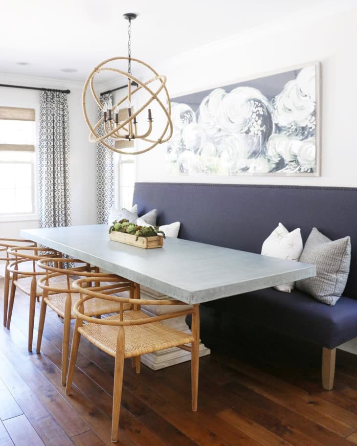 Dining table with online banquette