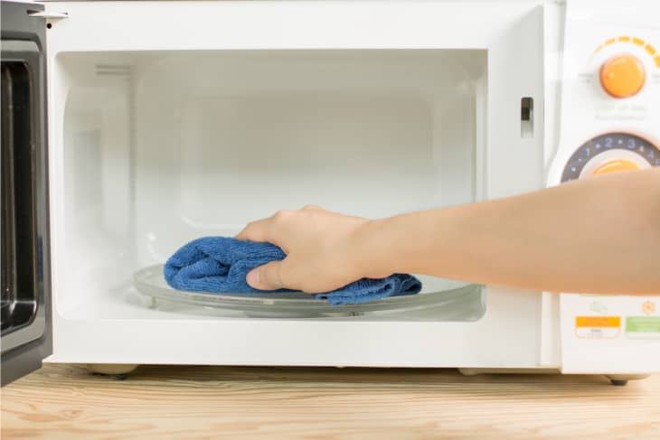 microwave-cleaning-rag-hack-the-kitchn