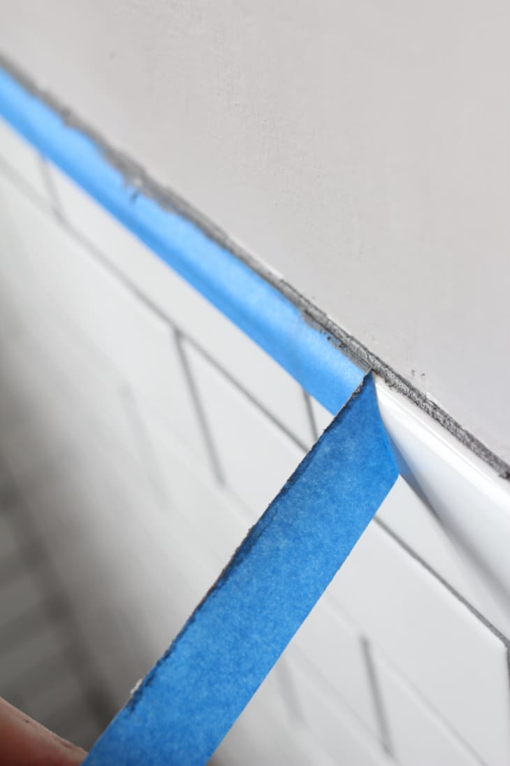 Renovation Project Secret How To Lay A Perfect Bead of Caulk Quickly