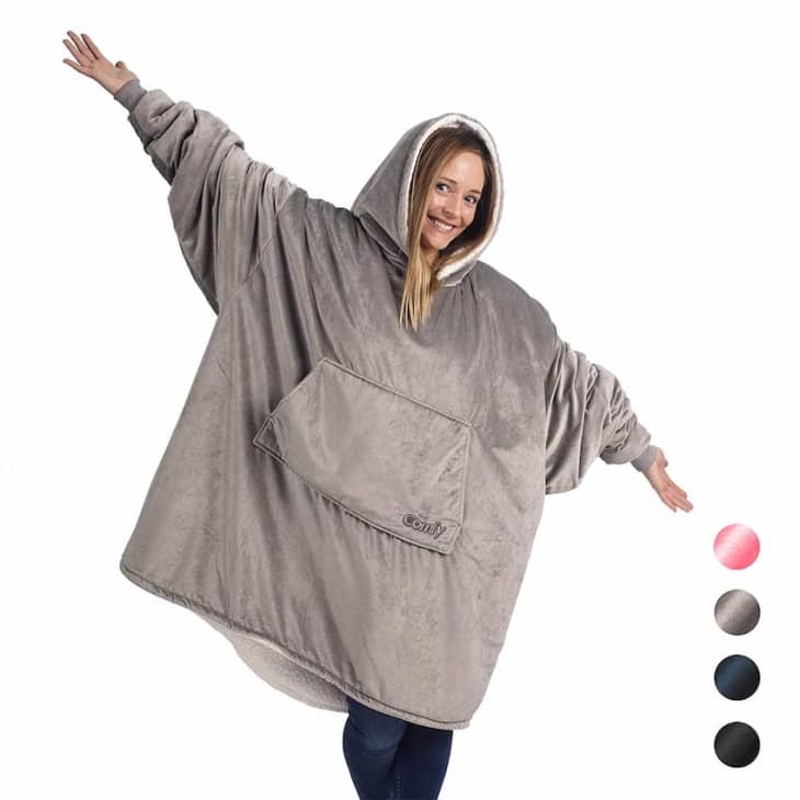 You Can Buy A Giant Blanket Sweatshirt On Amazon | Apartment Therapy