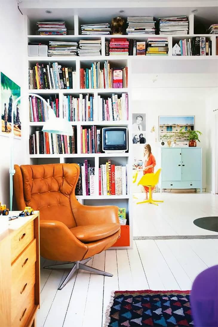 The Best Ways to Decorate With Bookshelves Apartment Therapy