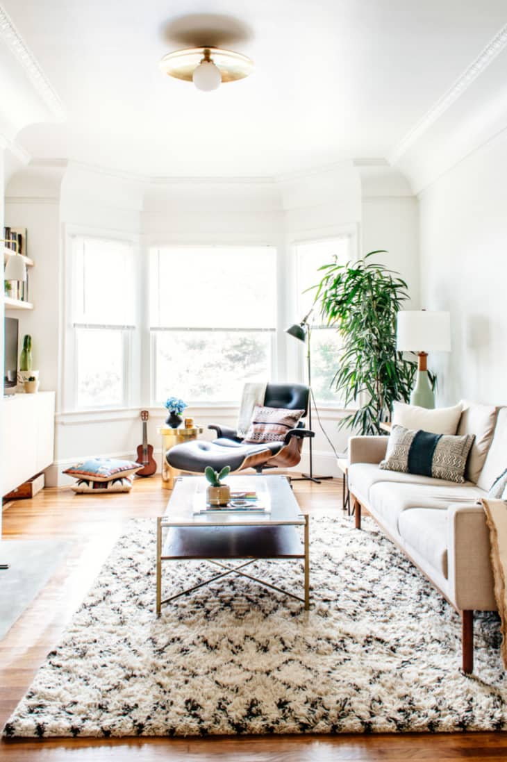 Are White Walls the Ultimate Decorating Secret Weapon? Apartment Therapy