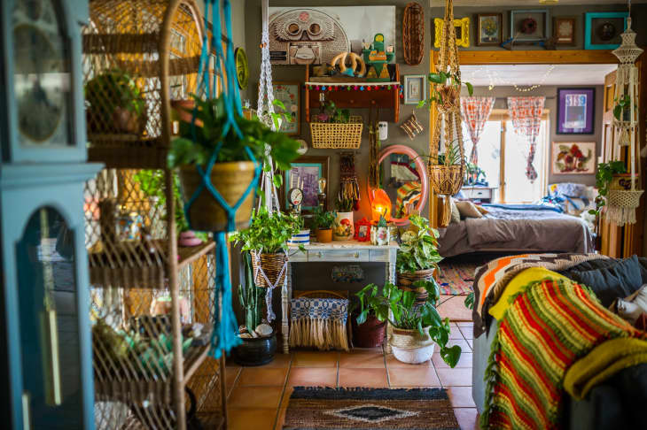 Boho Home Tour A Maximalist Home On A Colorado Farm Apartment Therapy