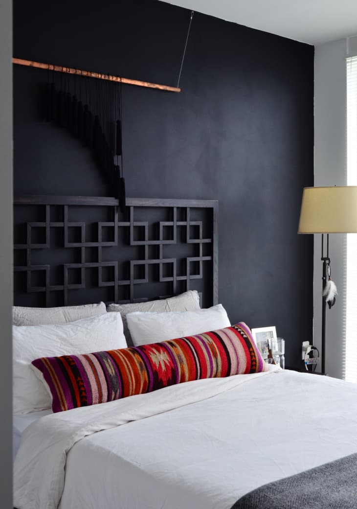 Gray and deals black painted rooms