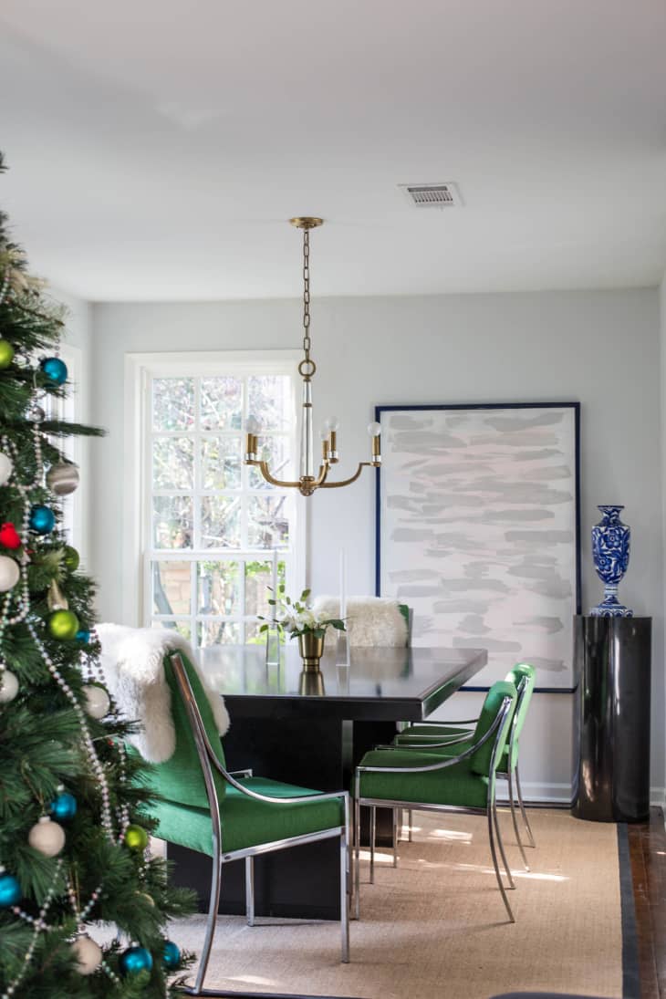 House Tour: A Chic Holiday-ready Austin Bungalow | Apartment Therapy