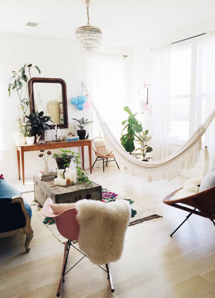 Bring the Outdoors In Living Room Hammocks Hanging Chairs