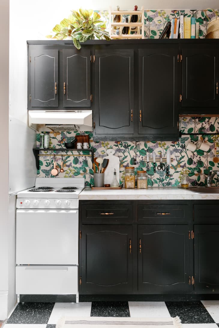 9 Temporary Solutions for an Ugly (or Just Plain Boring) Backsplash
