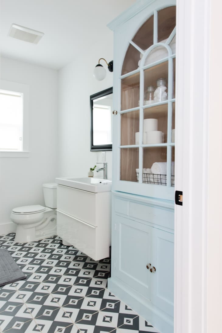 Decor Ideas for a Gender Neutral Bathroom Apartment Therapy