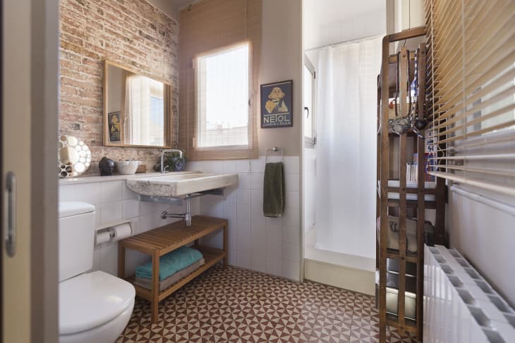 31 Bathroom Tile Designs for Your Floor, Shower, and Walls | Apartment ...