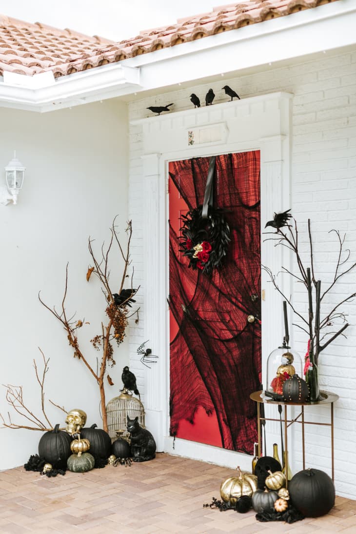 Halloween Decorating Ideas For Your Front Door Apartment Therapy   A48232155f91b57e7c7f88abd1e594453cdb593f