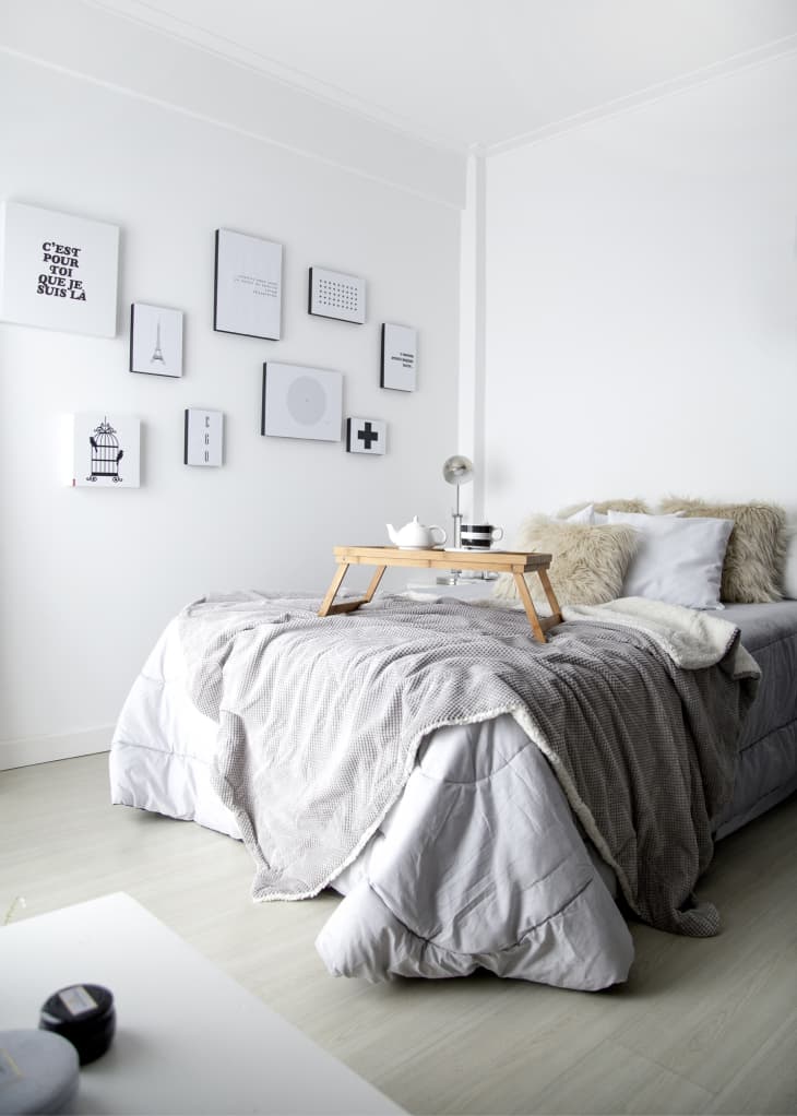 A 300-Square-Foot Minimal, Monochrome Argentina Loft | Apartment Therapy
