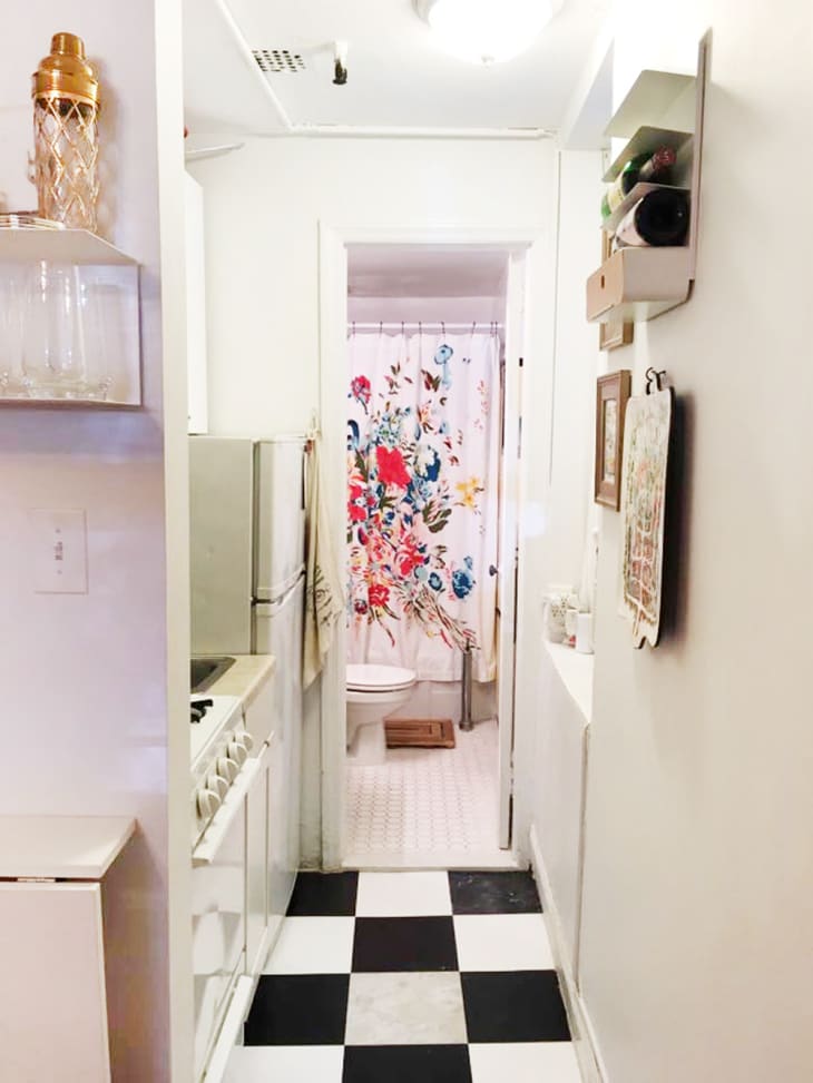 Small Studio Apartment Decor and Layout Ideas | Apartment Therapy