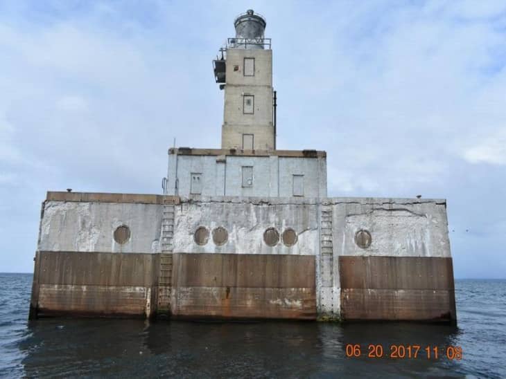 Own One of These Six Lighthouses for Sale From Just 10,000 Apartment