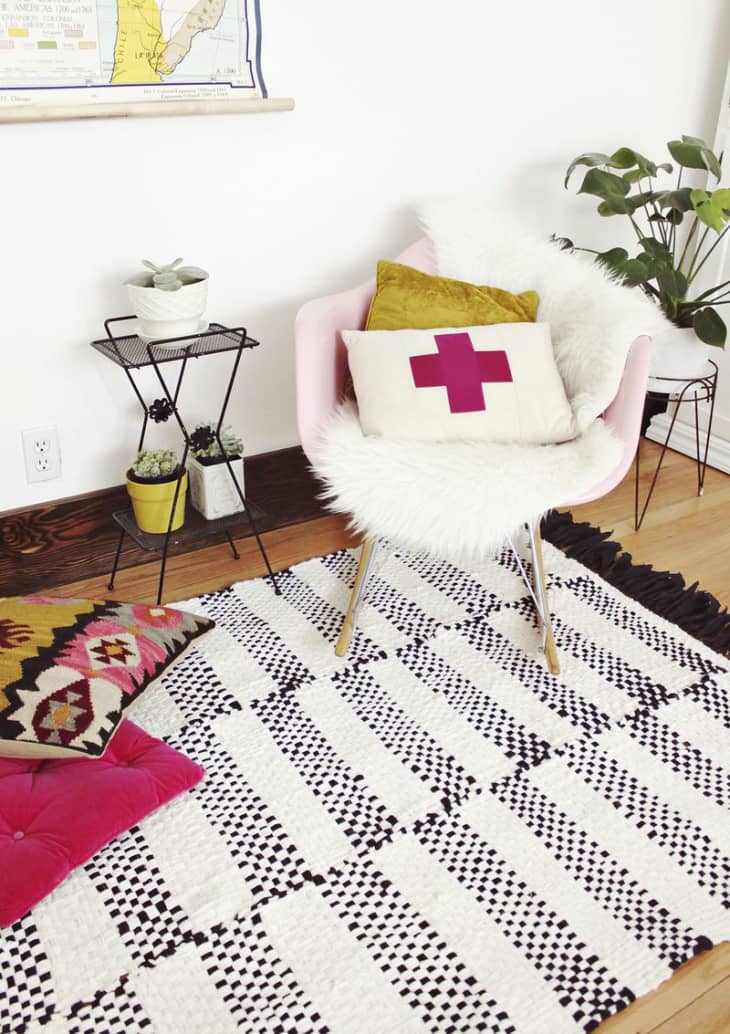 25 On-the-Cheap DIY Ideas to Make Your Living Room Look Expensive