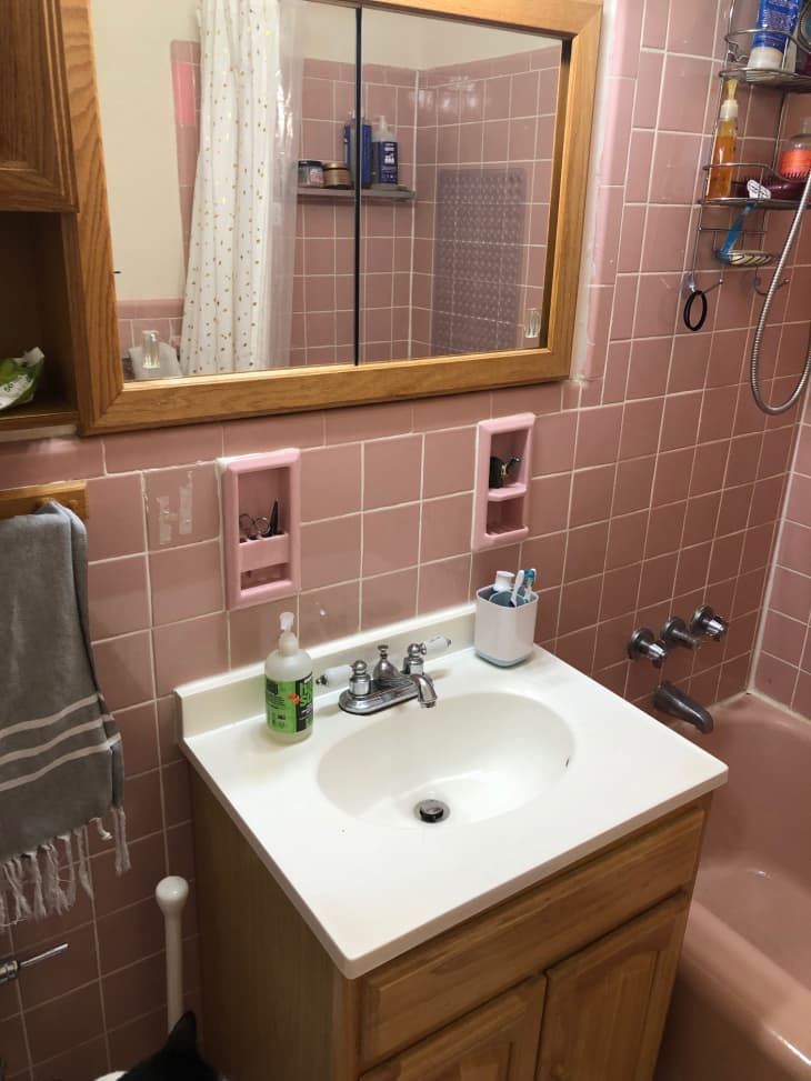 What Should I Do With This Dated Pink Bathroom? | Apartment Therapy