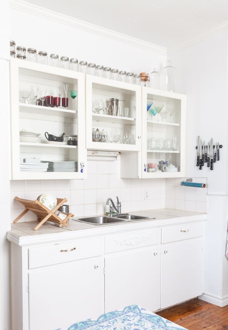 Stunning Upcycled Apartment Decor Inspiration image