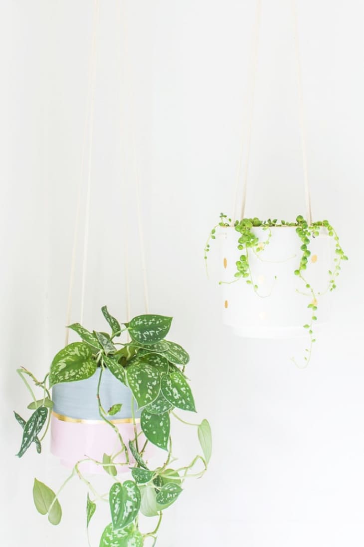 11 Best DIY Hanging Planters - Easy Ideas to Make a Cool Hanging ...