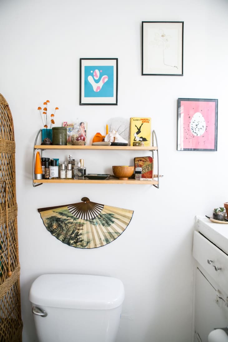 20 Reversible Ideas to Overhaul Your Rental Bathroom NOW Apartment
