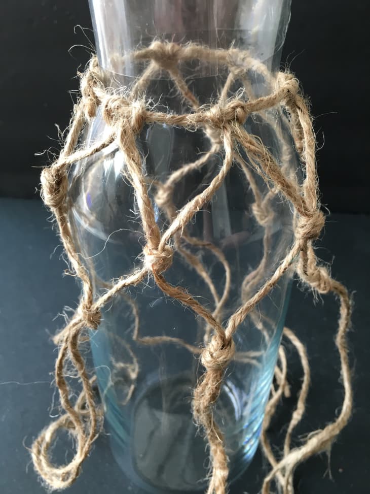 How to Make a Knotted Macrame Glass Bottle Cover Apartment Therapy