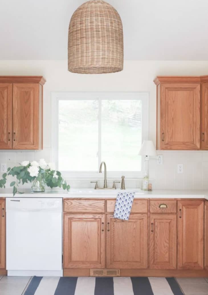 Rental Kitchen Decor Ideas Oak Wood Finish Apartment Therapy