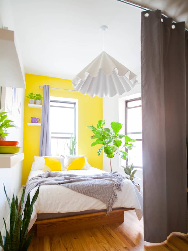 Colorful Bedding Design Ideas - Non-White Bedding | Apartment Therapy