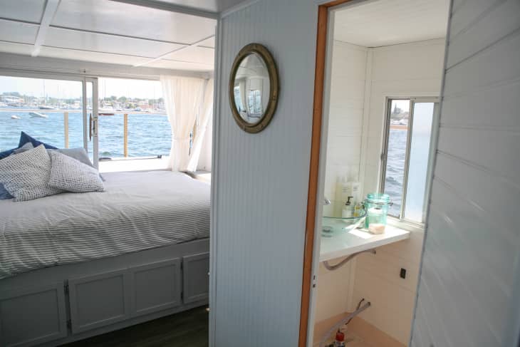 A Dreamy New England Houseboat | Apartment Therapy