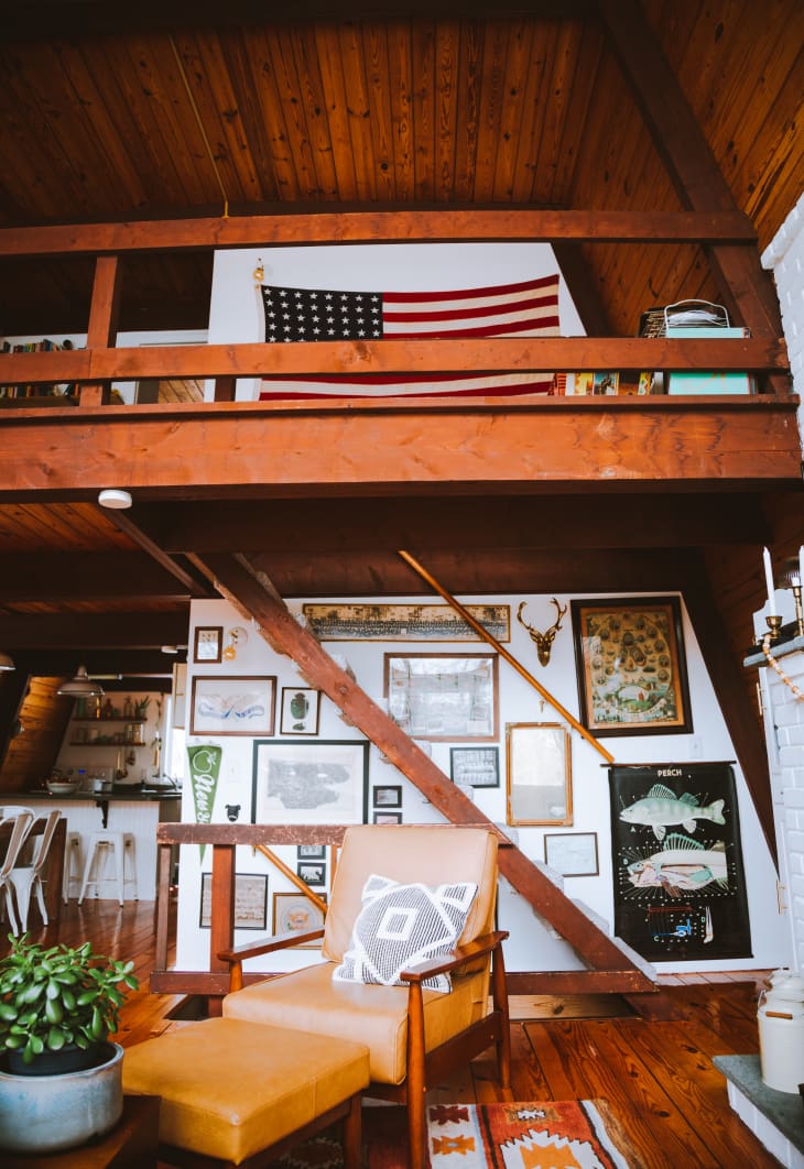 Rustic Decor Ideas in a Cozy Catskills Cabin Tour | Apartment Therapy