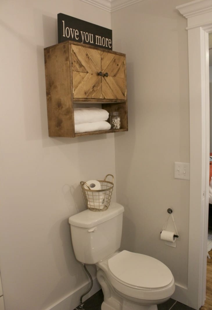 Before & After: A Tiny Bathroom Gets a Stylish Space-Maximizing ...