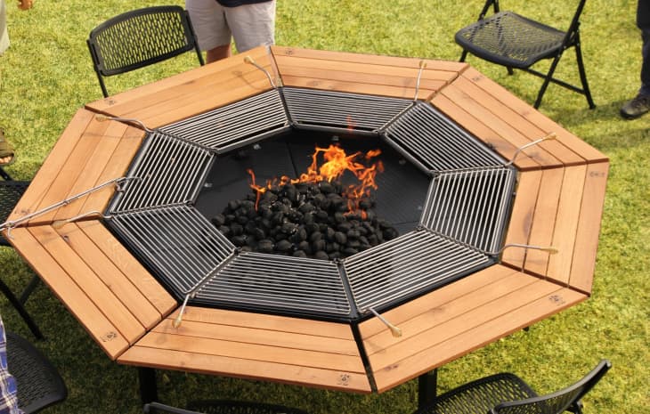 Picnic table outlet grill