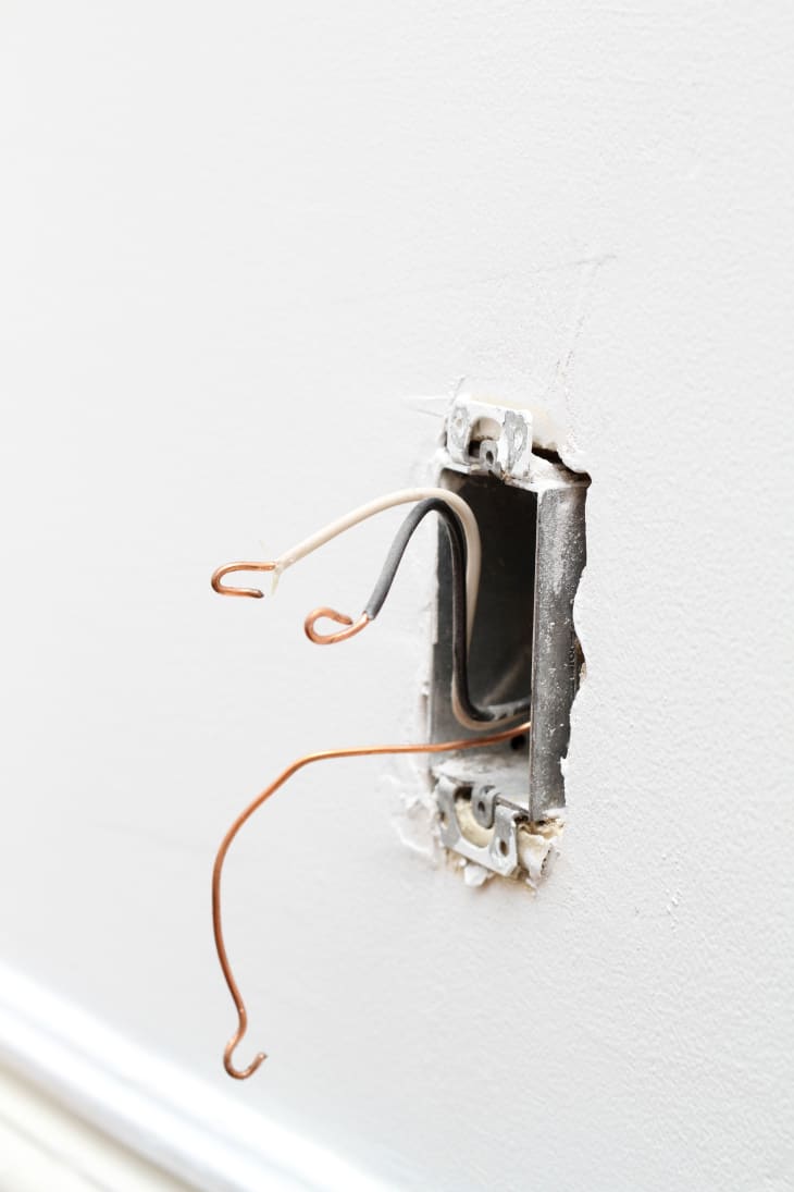 How To Replace an Electrical Outlet Apartment Therapy