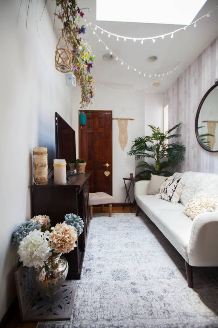 New York Home Tour A Bold Hell's Kitchen Apartment Apartment Therapy