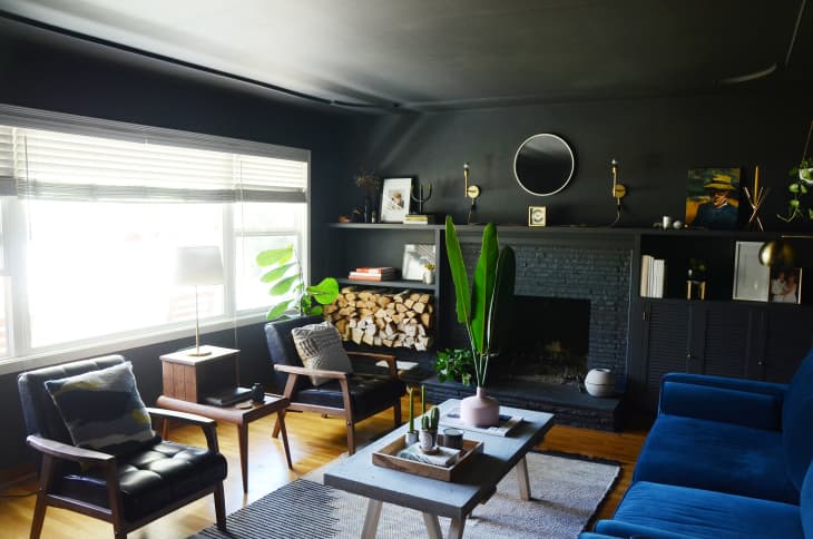 Black Wall Paint Living Room Inspiration | Apartment Therapy