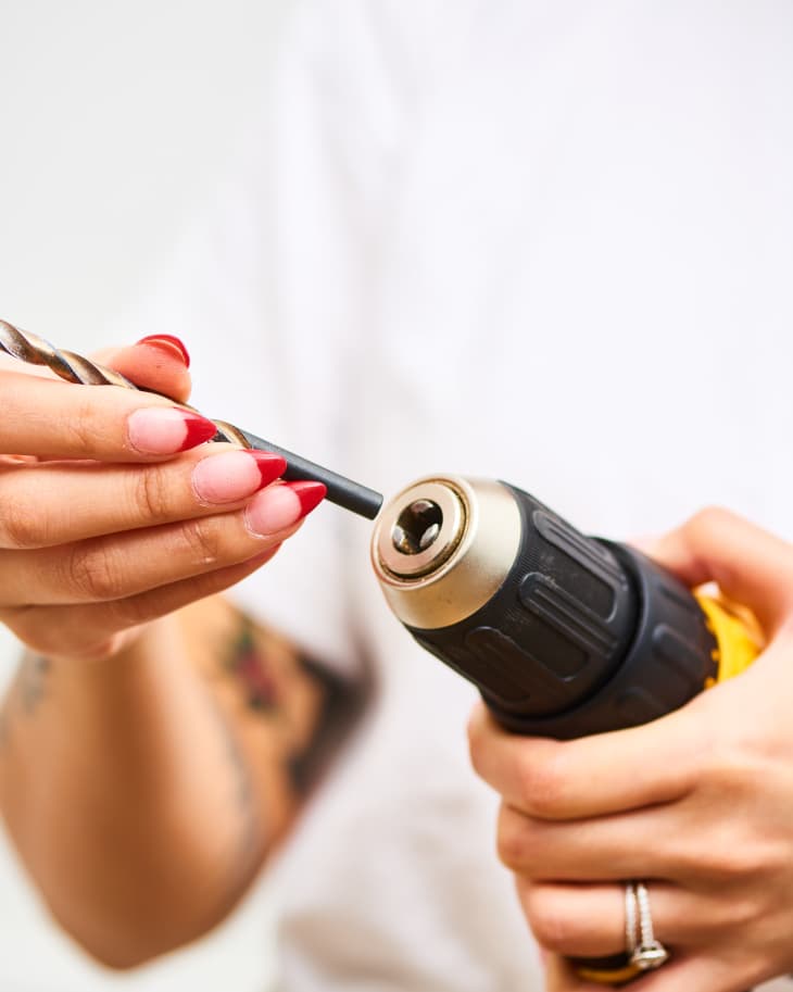 How to use top a drill bit