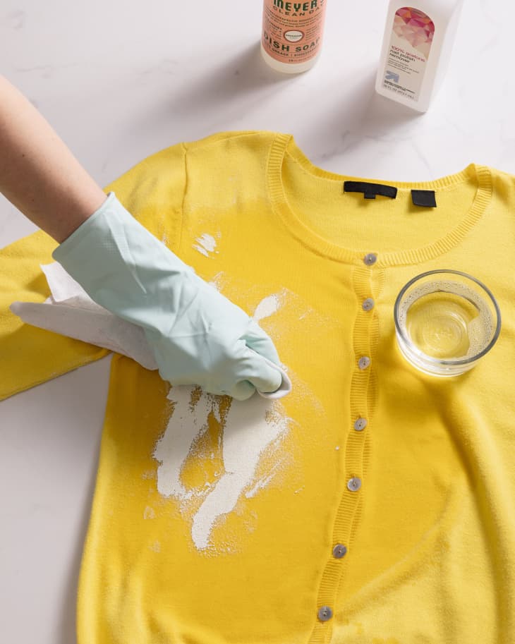 How To Get Paint Out Of Clothes 4 Ways To Remove Paint Stains