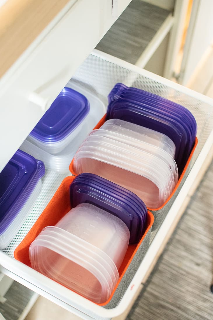 12 Ways to Organize Tupperware Food Storage Containers Apartment