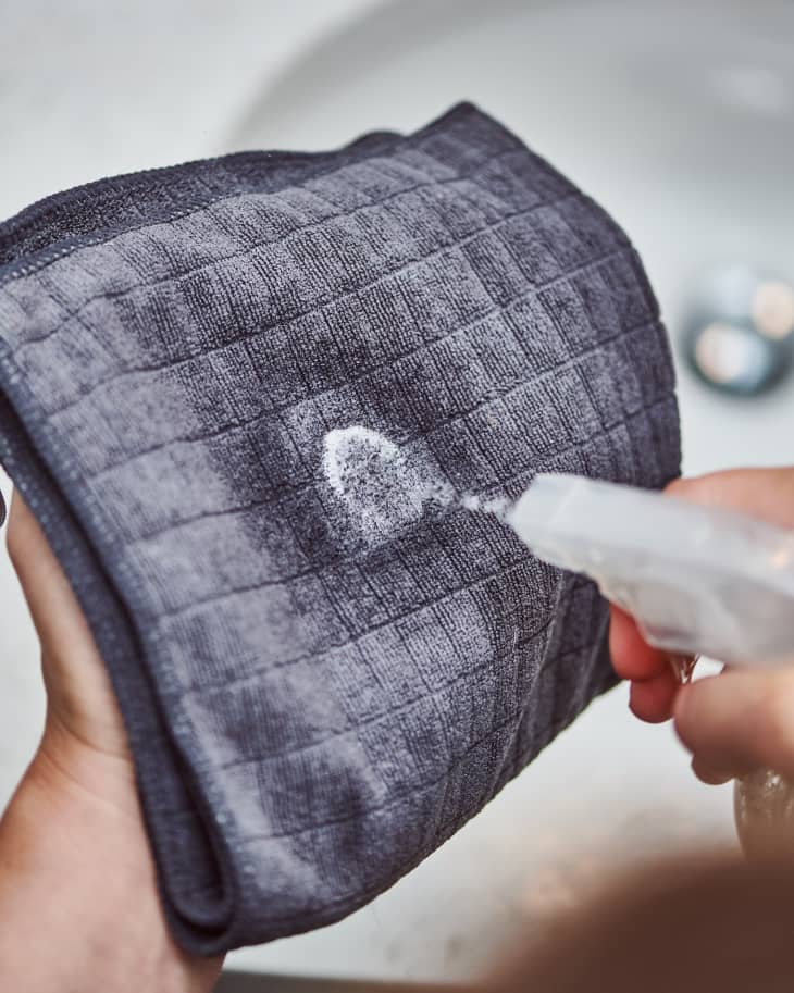How to Clean a Mirror Step by Step with Photos Apartment Therapy