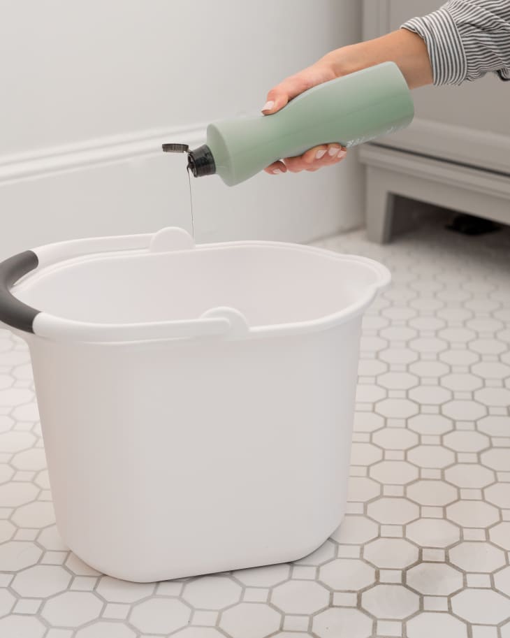 The Best Buckets for House Cleaning: 5 Important Features  Apartment Therapy