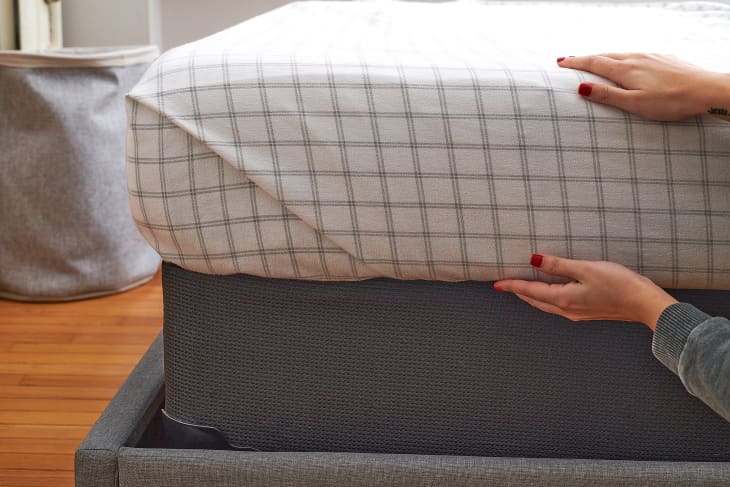 Bed shop corner covers