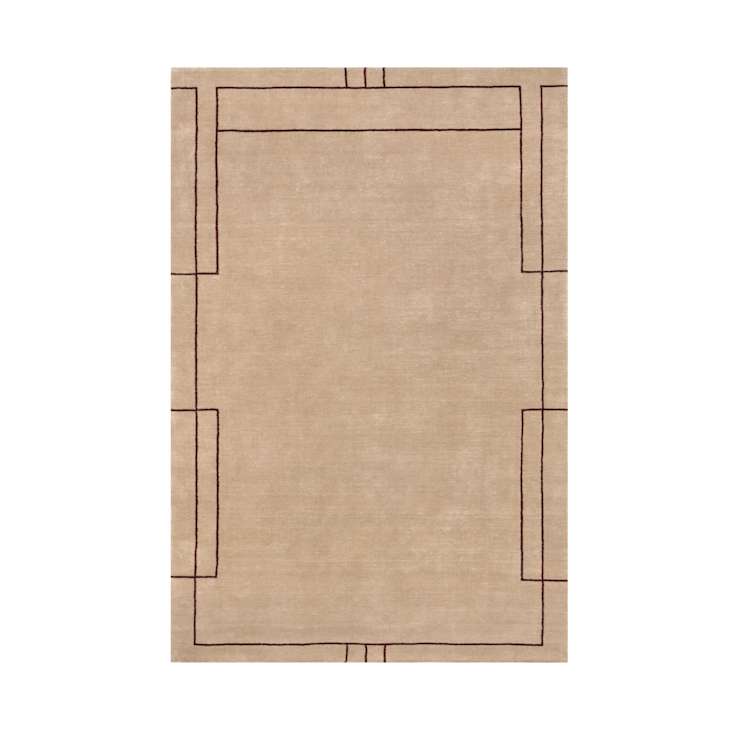 A Border Rug Might Be the Best Solution for a Busy Room | Apartment Therapy