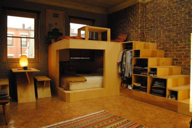 Reverse shop loft bed