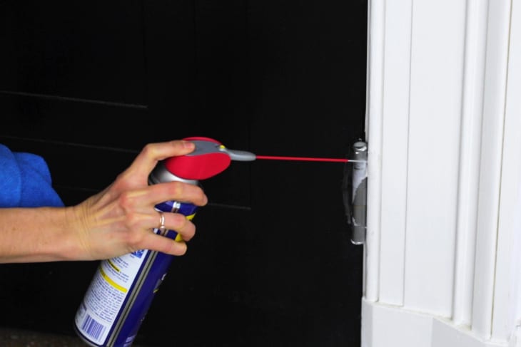 how-to-fix-a-squeaky-door-apartment-therapy