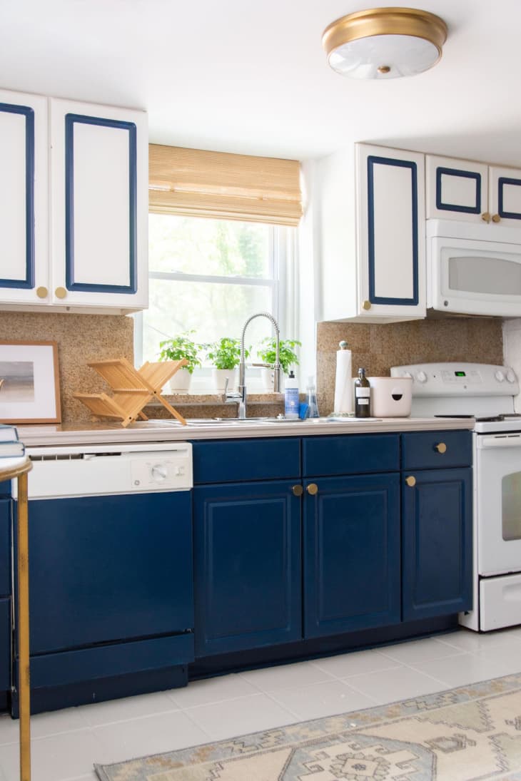 15 Gorgeous Blue Kitchen Cabinet Ideas That'll Never Go Out of Style ...