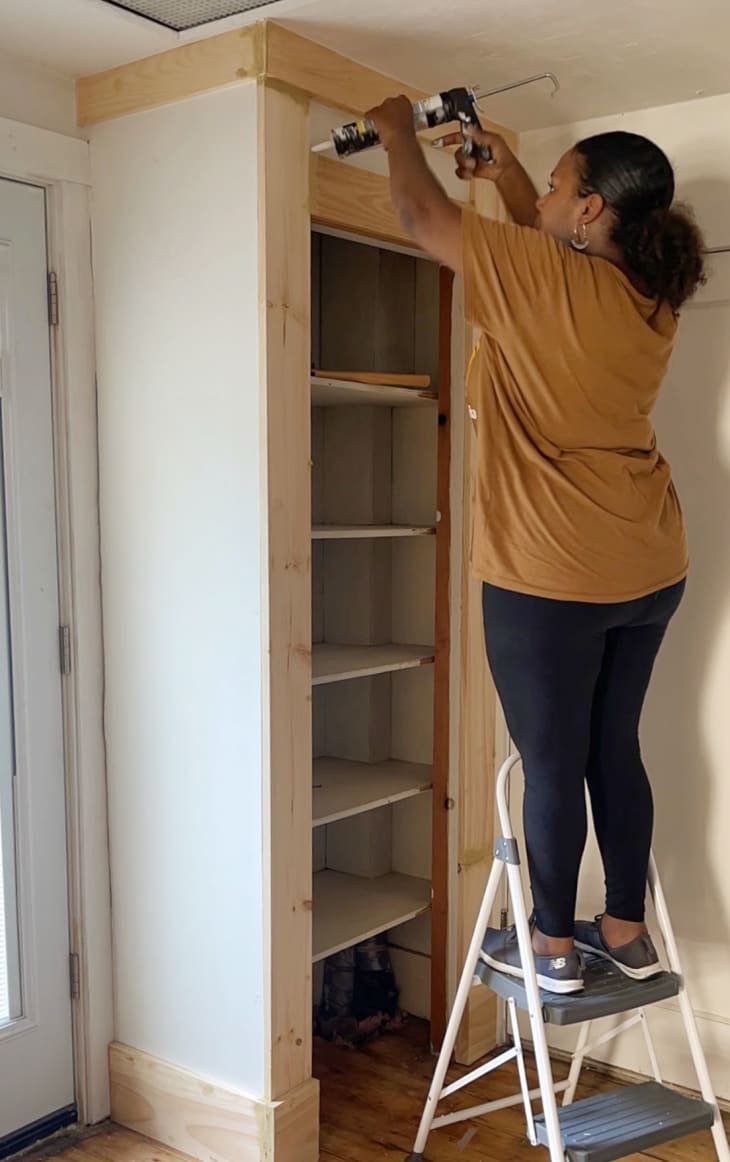 How to Upgrade Basic Bi-Fold Closet Doors - Photos & Steps | Apartment ...