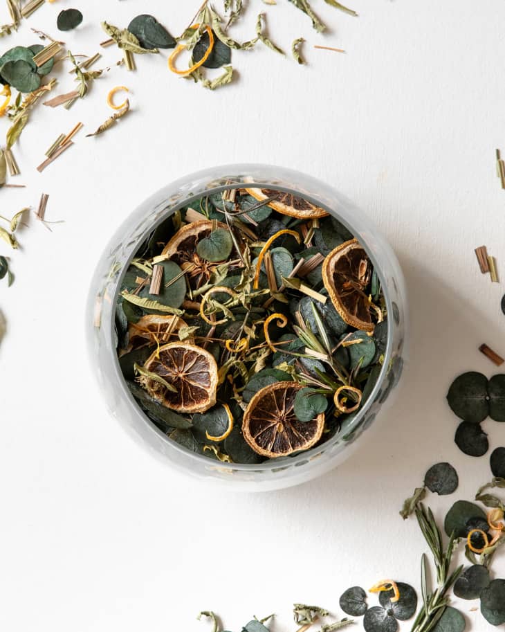 How to Make DIY Potpourri Instructions & 3 Great Recipes Apartment Therapy