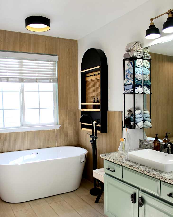 My Early-2000s Bathroom Got a Japandi-Style Makeover | Apartment Therapy