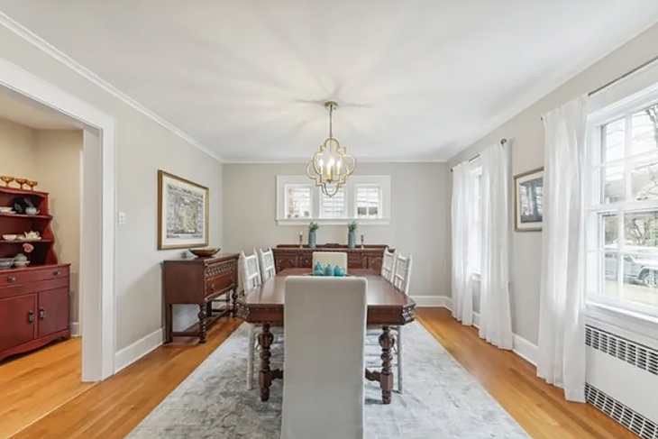 See a Cookie-Cutter Dining Room’s Vintage-Inspired Makeover | Apartment ...