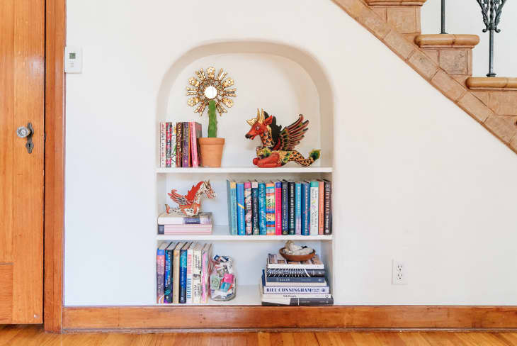 Leslie Stephens of Cupcakes and Cashmere Home Tour | Apartment Therapy