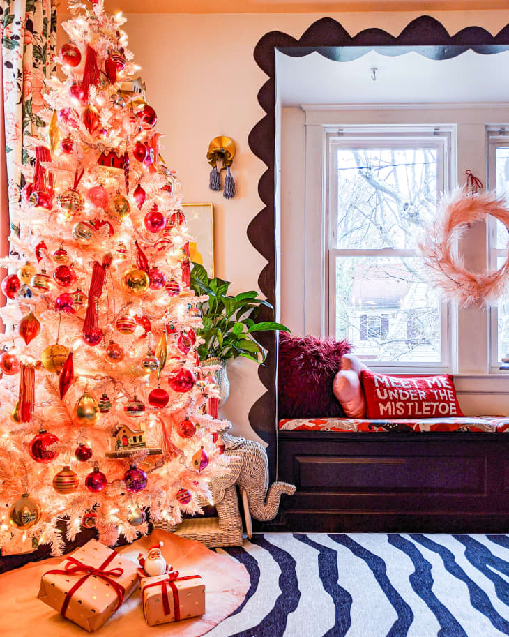 Maximalist and Glam Holiday Christmas Decor Ideas and Inspiration ...